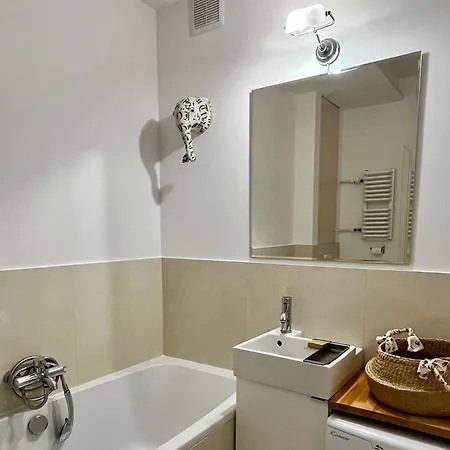 Apartment Comfy 2 Metro Warsaw
