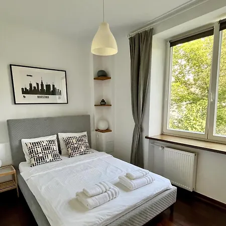 Comfy 2 Metro Apartment Warschau