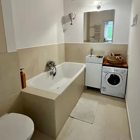 Comfy 2 Metro Apartment Warsaw